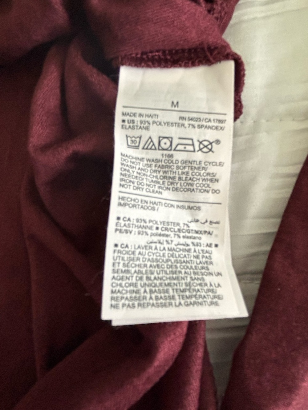 Old Navy Active Cloud 94 Soft Go-Dry LS Workout Top / Tunic Burgundy Medium - Picture 5 of 5